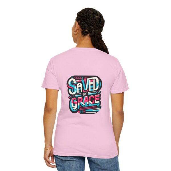 Grafisch T-shirt I Saved by Grace I Unisex T-shirt I Kleurrijk - Afbeelding 5