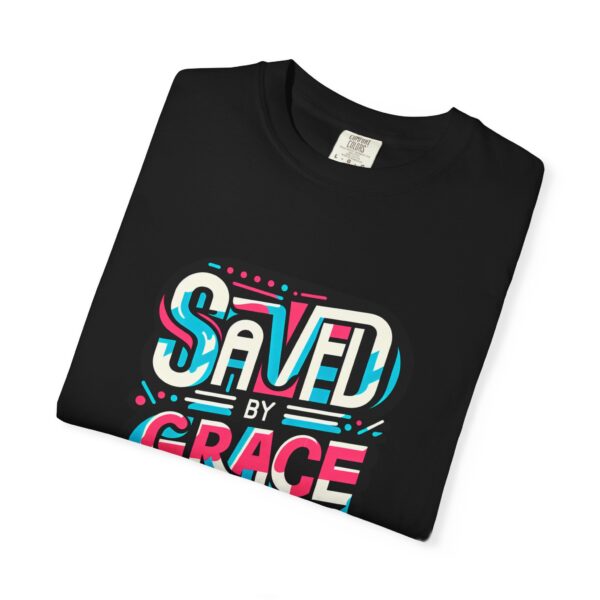 Grafisch T-shirt I Saved by Grace I Unisex T-shirt I Kleurrijk - Afbeelding 3
